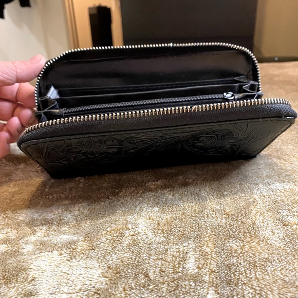 Black Ardene’s Wallet - Picture 2 of 5